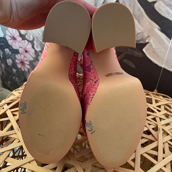 NWOT Pazzle pink paisley Bandanna print  Platform  Heel sky high boots size 7 - Picture 7 of 7